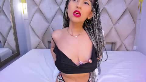 Snapshot of violett_rabbit_ chatting on 01-16-26, 08:35 Violett online show from 01-16-26, 08:35