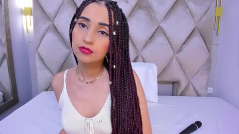 Snapshot of violett_rabbit_ chatting on 02-06-26, 08:12 Violett online show from 02-06-26, 08:12