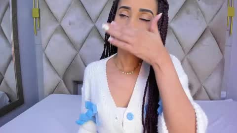 Snapshot of violett_rabbit_ chatting on 03-20-26, 08:46 Violett online show from 03-20-26, 08:46