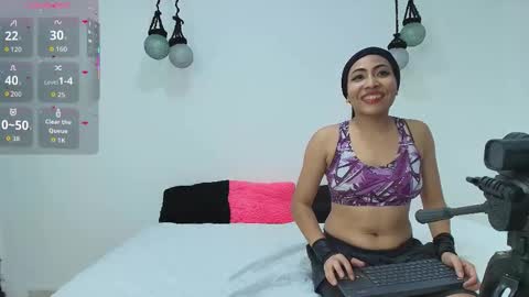 violett_the_bitch online show from 09-18-25, 02:35