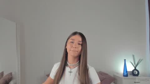 Snapshot of violetta_finch chatting on 02-08-25, 08:20 violetta_finch online show from 02-08-25, 08:20