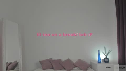 Snapshot of violetta_finch chatting on 02-09-25, 02:29 violetta_finch online show from 02-09-25, 02:29