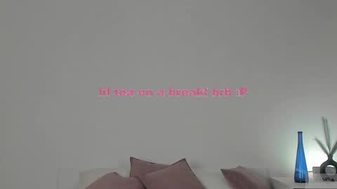 Snapshot of violetta_finch chatting on 02-28-25, 12:31 violetta_finch online show from 02-28-25, 12:31