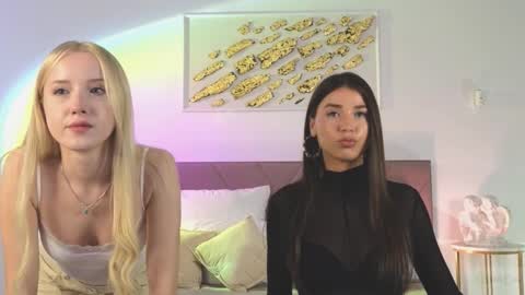 Snapshot of violetta_finch chatting on 09-28-25, 11:15 violetta_finch online show from 09-28-25, 11:15