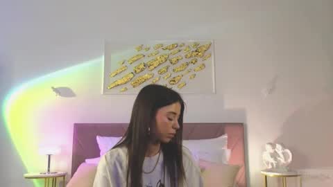 Snapshot of violetta_finch chatting on 12-16-25, 10:31 violetta_finch online show from 12-16-25, 10:31