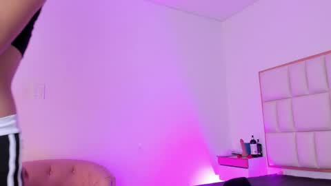 Snapshot of violetta_foxx1 chatting on 05-05-26, 07:55 violeta online show from 05-05-26, 07:55