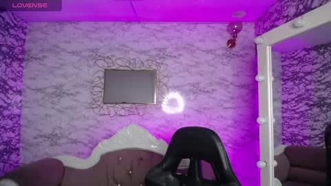 Violetta  online show from 02-25-25, 04:03