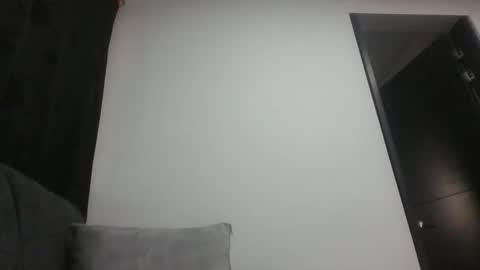 Snapshot of violetta_m_ chatting on 04-29-26, 03:27 Violeta online show from 04-29-26, 03:27