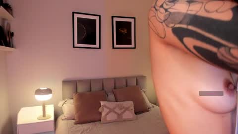 Violetta nur online show from 04-20-26, 09:05