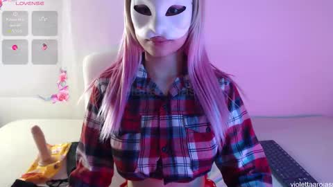 Snapshot of violettaarojass chatting on 11-08-25, 10:37 violettaarojass online show from 11-08-25, 10:37