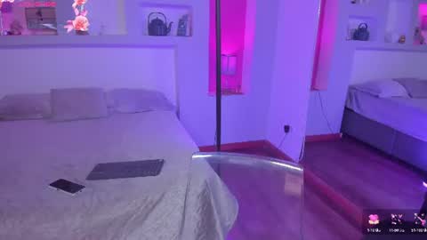 ViolettaBaker online show from 06-23-26, 07:01