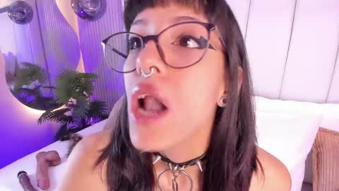 violettacolinss online show from 05-21-26, 11:39