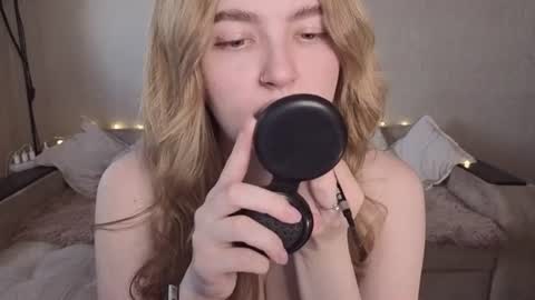 Snapshot of violettaotis chatting on 06-18-26, 03:38 ViolettaOtis online show from 06-18-26, 03:38