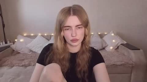 Snapshot of violettaotis chatting on 06-22-26, 02:14 ViolettaOtis online show from 06-22-26, 02:14