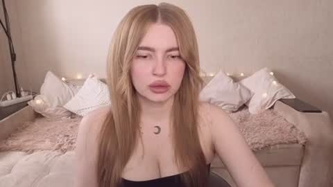 Snapshot of violettaotis chatting on 06-30-26, 11:00 ViolettaOtis online show from 06-30-26, 11:00