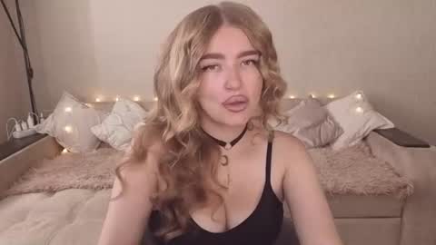 Snapshot of violettaotis chatting on 07-25-26, 10:24 ViolettaOtis online show from 07-25-26, 10:24