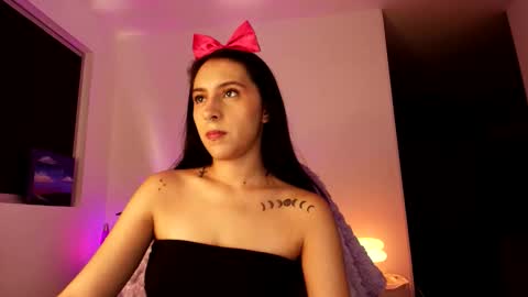 Violetta....Follow me in Twitter... online show from 10-14-25, 04:57