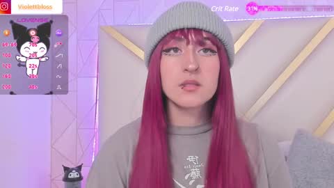 Snapshot of violettbloss chatting on 01-09-25, 10:41 Violeta online show from 01-09-25, 10:41