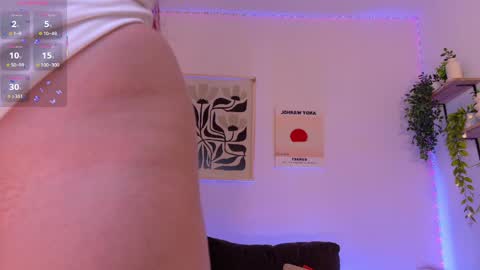 Snapshot of violettcastel chatting on 04-29-26, 11:22 Violett Castel online show from 04-29-26, 11:22