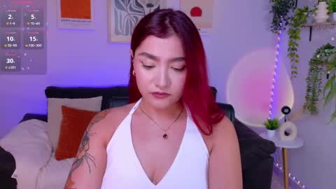 Snapshot of violettcastel chatting on 06-03-26, 08:03 Violett Castel online show from 06-03-26, 08:03