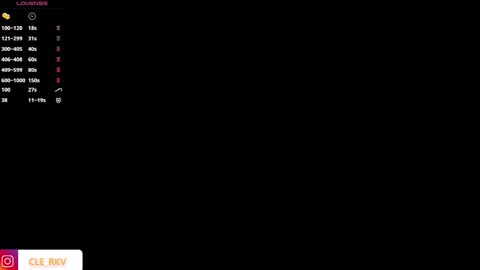 Snapshot of violette_clerk1 chatting on 01-18-26, 10:02 JULIE UWU online show from 01-18-26, 10:02