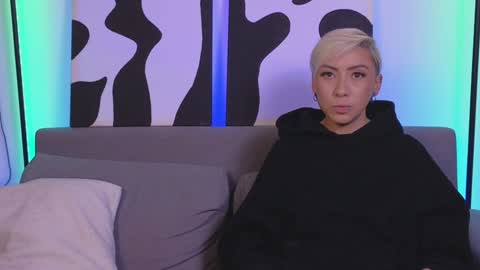 Violet online show from 01-08-25, 02:35