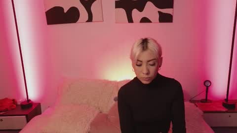 Violet online show from 11-05-25, 01:16