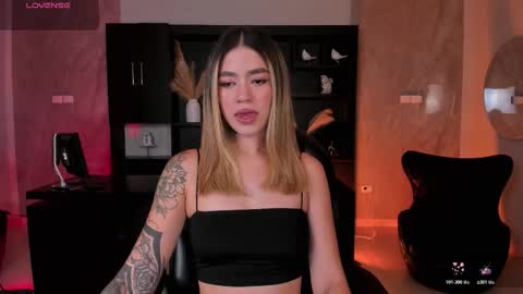 Violett  online show from 03-25-26, 07:31