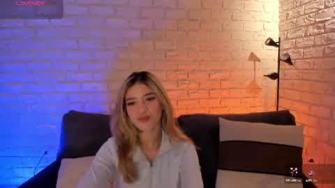 Violett  online show from 06-16-26, 10:07