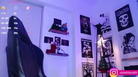 Snapshot of violettlane chatting on 12-18-24, 12:43 Violeta online show from 12-18-24, 12:43