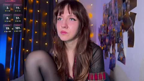 Snapshot of violettmo0n chatting on 06-05-26, 12:28 Next stream 1522026 400 GMT 3 online show from 06-05-26, 12:28
