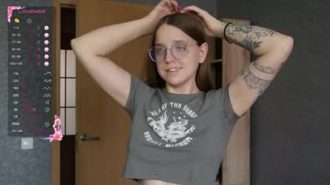 Snapshot of violetwin chatting on 05-20-26, 10:32 Violet online show from 05-20-26, 10:32