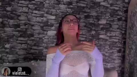 Snapshot of violetwinters_ chatting on 06-11-26, 03:04 violetwinters_ online show from 06-11-26, 03:04