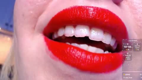 Snapshot of vip_juicy chatting on 01-08-25, 01:20 VelvettTime online show from 01-08-25, 01:20