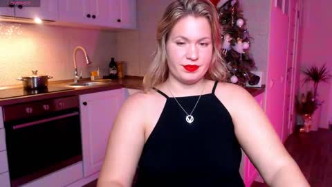 Snapshot of vip_juicy chatting on 01-11-25, 09:26 VelvettTime online show from 01-11-25, 09:26