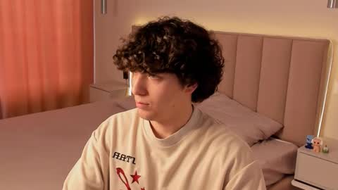 Snapshot of vip_person_ chatting on 03-25-26, 07:14 vip_person_ online show from 03-25-26, 07:14