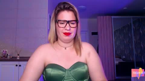 Snapshot of vip_sweetness chatting on 06-08-26, 09:42 vip sweetness online show from 06-08-26, 09:42