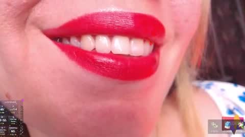Snapshot of vip_sweetness chatting on 06-10-26, 05:18 vip sweetness online show from 06-10-26, 05:18
