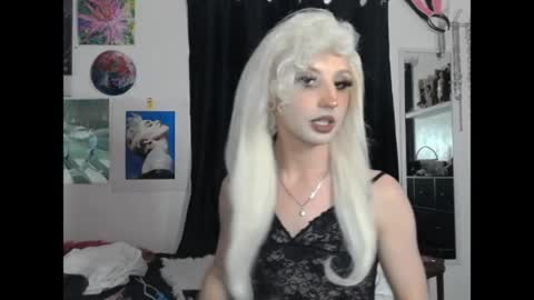 Snapshot of viperthedoll chatting on 06-03-26, 02:33 Viper online show from 06-03-26, 02:33