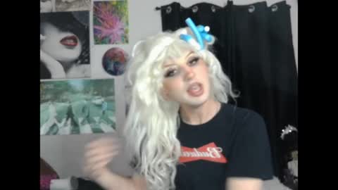 Snapshot of viperthedoll chatting on 06-04-26, 04:51 Viper online show from 06-04-26, 04:51