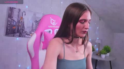 Snapshot of virdjinia_green chatting on 09-15-25, 08:47 Virdjinia online show from 09-15-25, 08:47