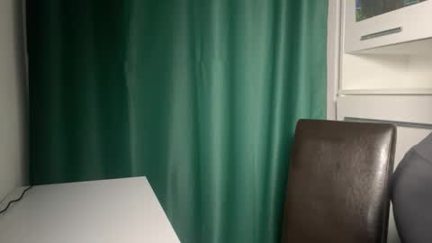 Snapshot of vireiax chatting on 01-10-26, 08:54 Vireia online show from 01-10-26, 08:54