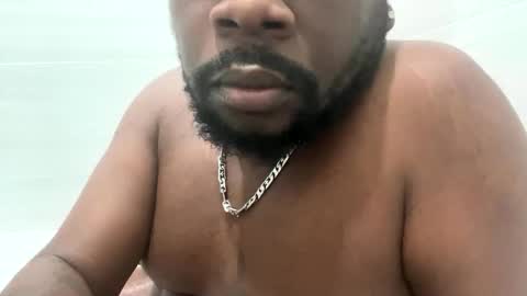 Snapshot of virgoincredible25 chatting on 12-01-25, 02:27 Elle Hood online show from 12-01-25, 02:27