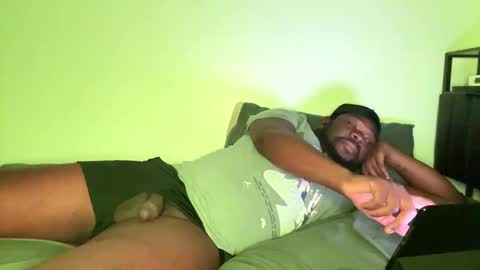 Snapshot of virgoincredible25 chatting on 12-04-25, 11:02 Elle Hood online show from 12-04-25, 11:02