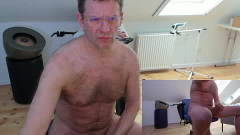 Snapshot of vitachef7 chatting on 12-16-24, 09:35 viahuer7 online show from 12-16-24, 09:35