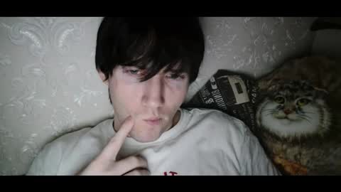 Snapshot of vitiligoboyy chatting on 11-27-25, 01:18 vitiligoboyy online show from 11-27-25, 01:18