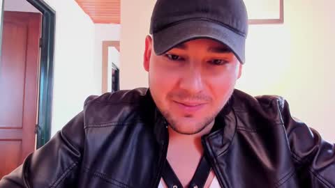 Vito Ferrer online show from 01-14-25, 02:43