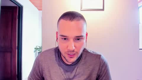 Vito Ferrer online show from 01-29-25, 08:04