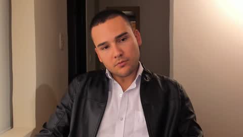 Vito Ferrer online show from 02-06-25, 01:27