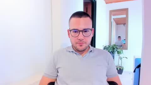 Vito Ferrer online show from 03-01-25, 07:59